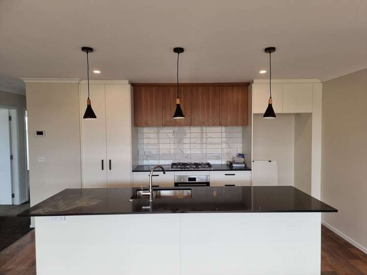 74 Hokioi Drive Kenepuru_9