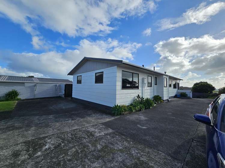 47A Glamis Ave 10825_23