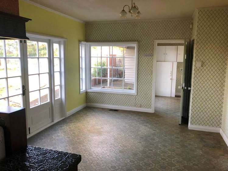 242 Redoubt Road Totara Park_5