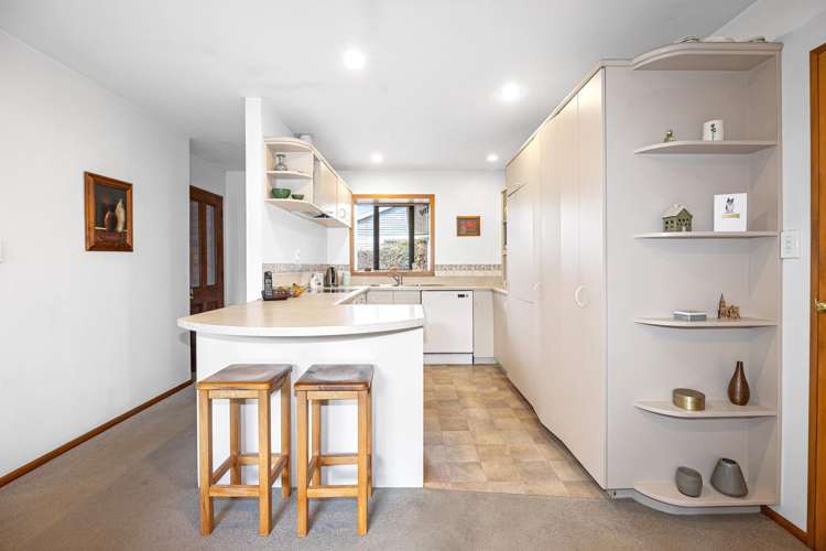 65a Cutts Road Russley_5