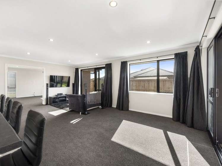 27 Carlingford Rise Dinsdale_4