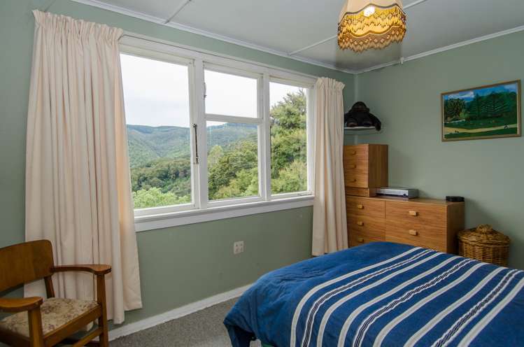 17 Tui Terrace Waipori Falls_9