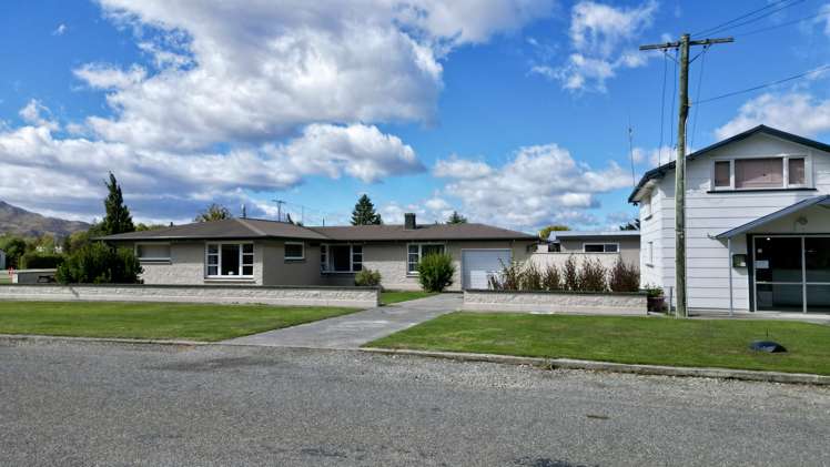 85 Bledisloe Street Kurow_28