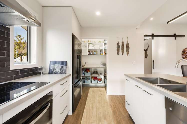 20 Searle Drive_3