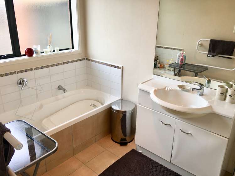 36 Robin Brooke Drive Flat Bush_8