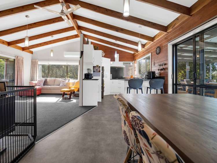 161 Hauraki Rd Orongo_24