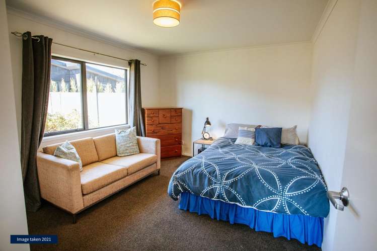 29 Finch Street Albert Town_12