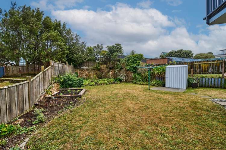 109a Gloaming Hill Titahi Bay_16