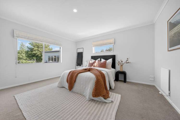 8 Redwood Lane Martinborough_8