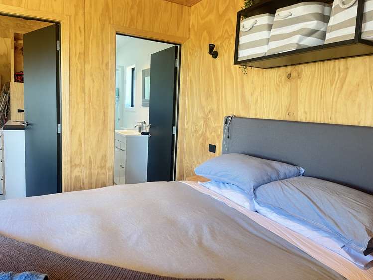 64 Surrey Street Orepuki_5