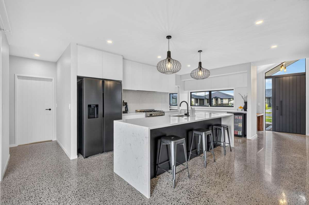 6 Howie Street_2