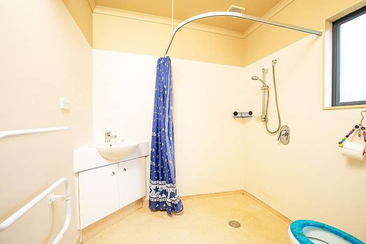 64 Pinedale Crescent Riversdale Beach_5