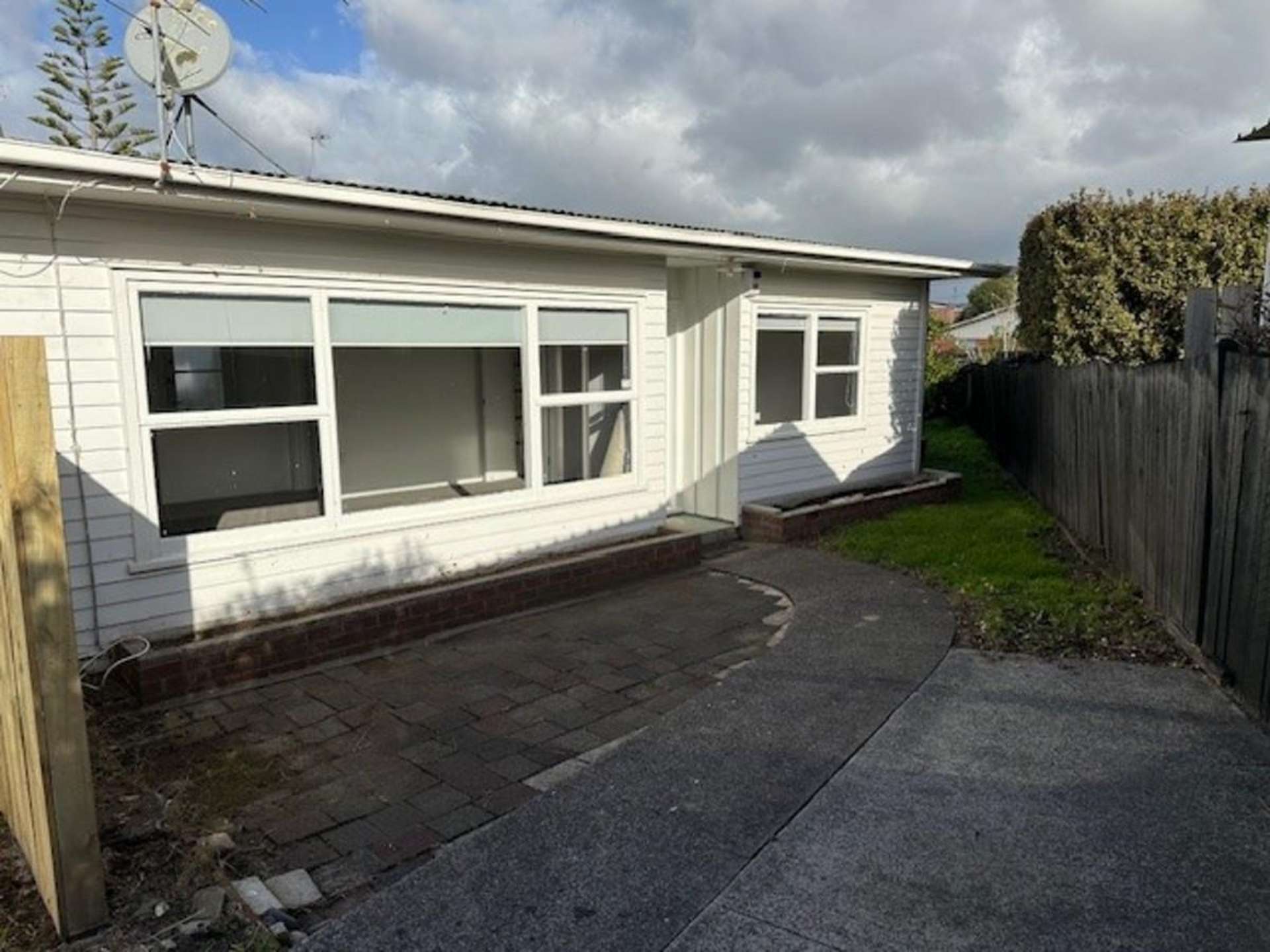 2/58 Rimu Street New Lynn_0