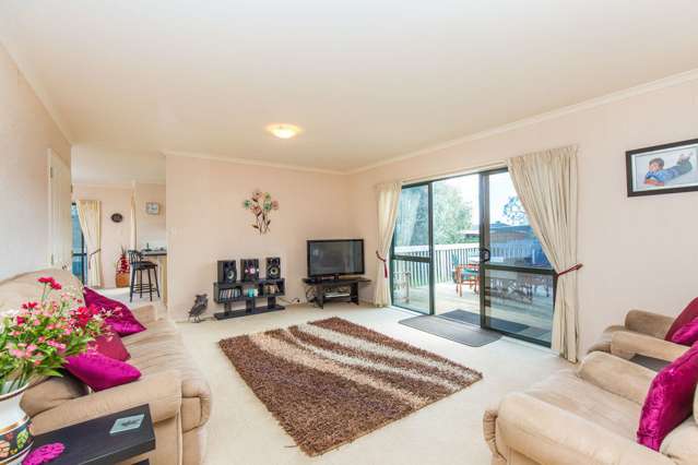 32 Etherton Drive Manurewa_2