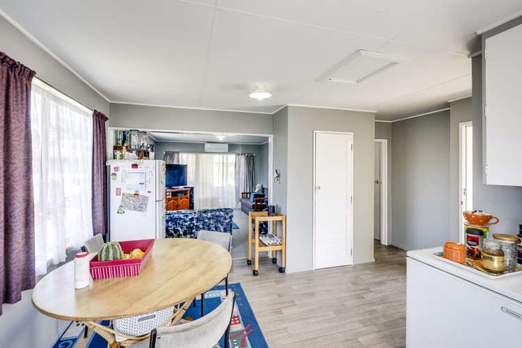 141 Chatham Road Flaxmere_7