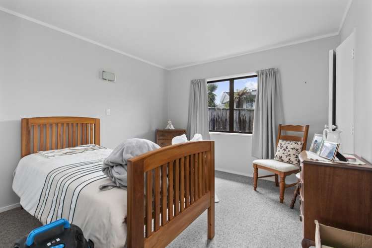11 Kingsley Street 11373_9