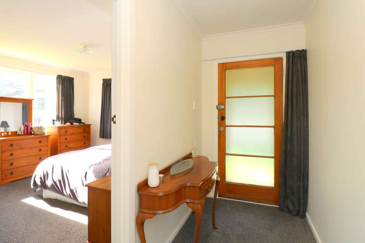 54 Tuai Street Ascot_15