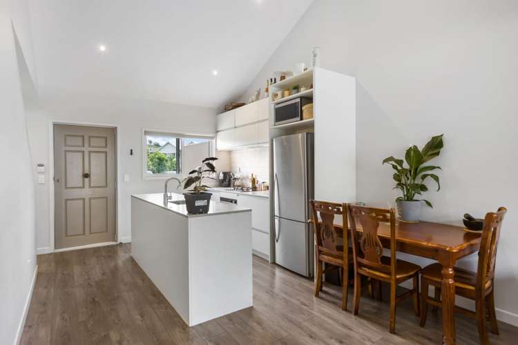 16 Patiti Parade Mangere Bridge_6