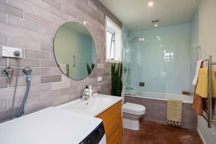 25 Tui Street Point Chevalier_37