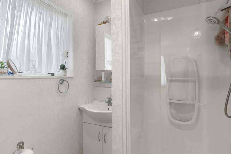 27 Brookesmith Drive Waiuku_11