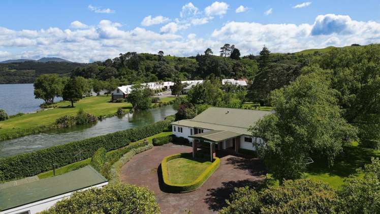 44 and 46 Takinga Street Mourea_4