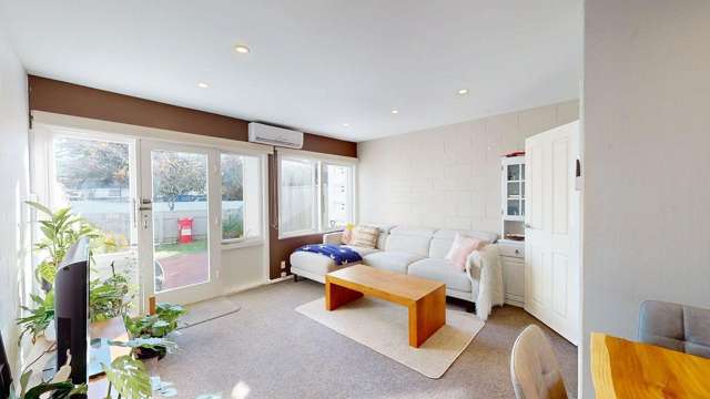 2/6 Keys Street 11306_1