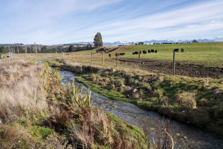 1701 Te Anau Mossburn Highway Hillside_16