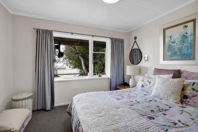 427 Broadway Stratford_10