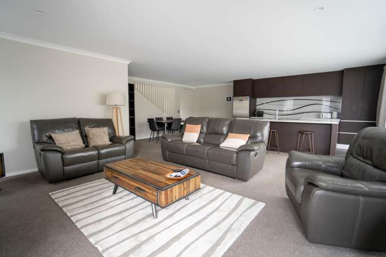 6/143 Knighton Road 1076_3