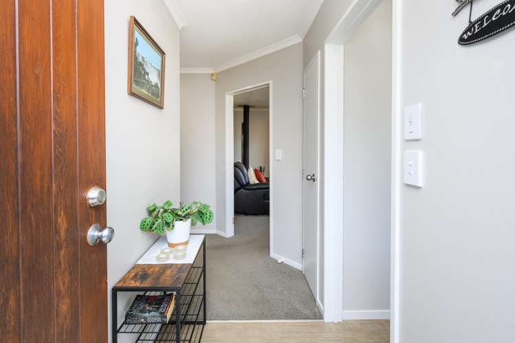 32 Somerset Crescent Highbury_8