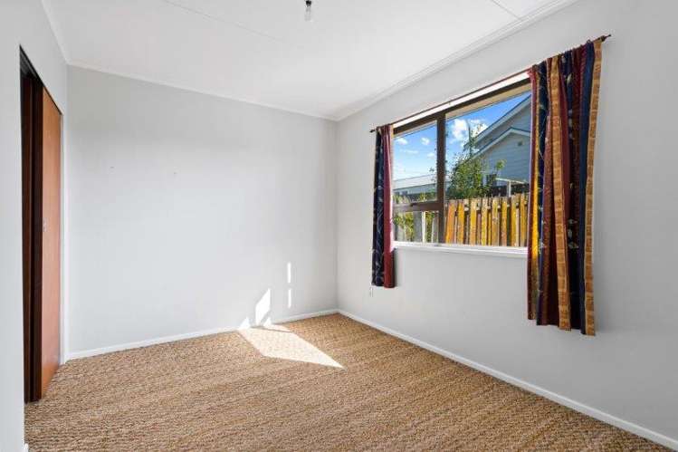 3b Birdwood Street Featherston_9