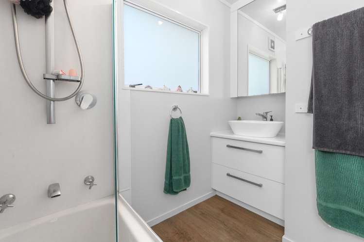 17b Meander Drive Welcome Bay_8