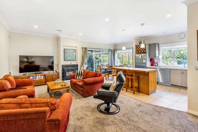 28 Delta Mews Place Clive_4