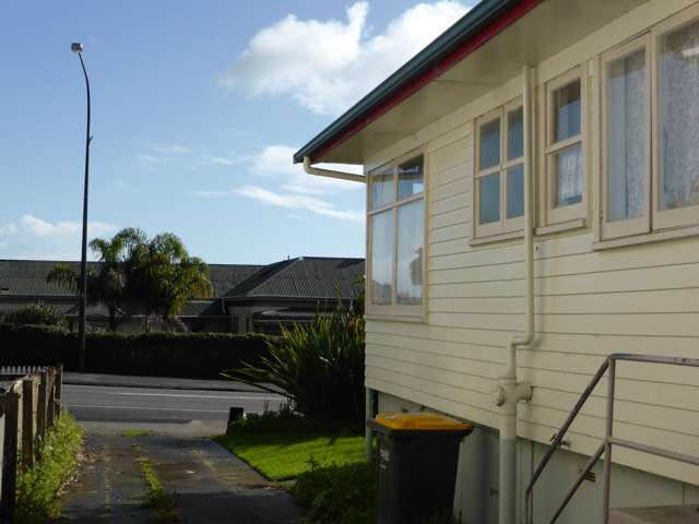 71 Commercial Road Helensville_2