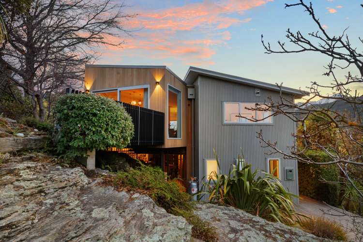 240 Peninsula Road Kelvin Heights_11