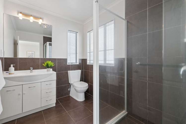 6 Reefton Place Flat Bush_16
