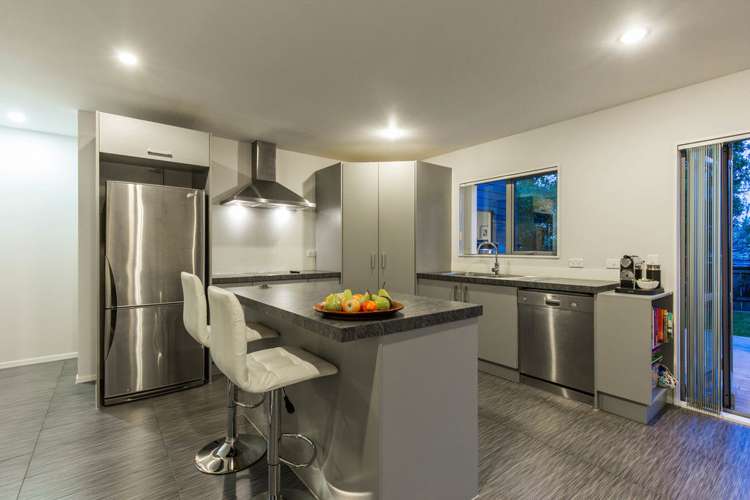 6 Domain Lane Mangere Bridge_8