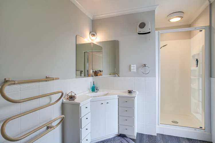 19 Temple Crescent Gleniti_29