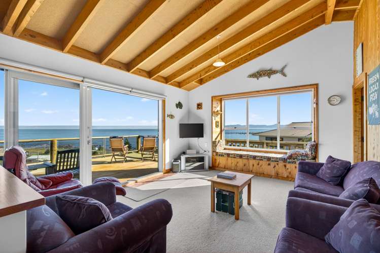 22 Seaview Avenue Cape Palliser_2