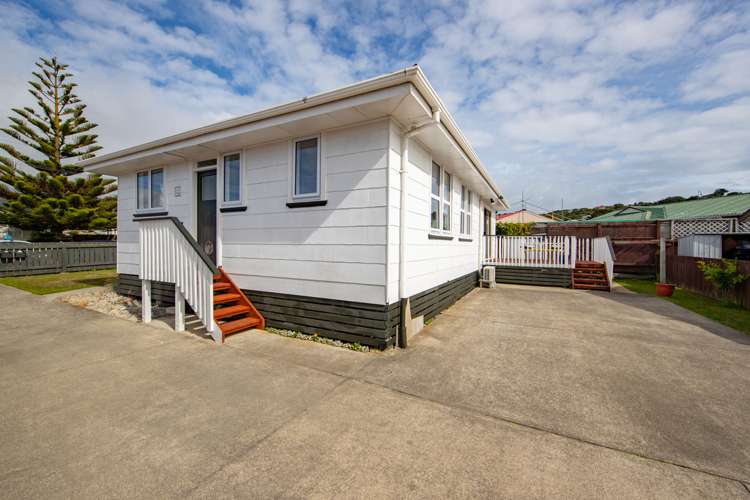 36 Whanga Crescent Titahi Bay_4
