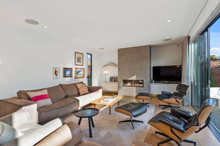 39 Winchester Street Merivale_5