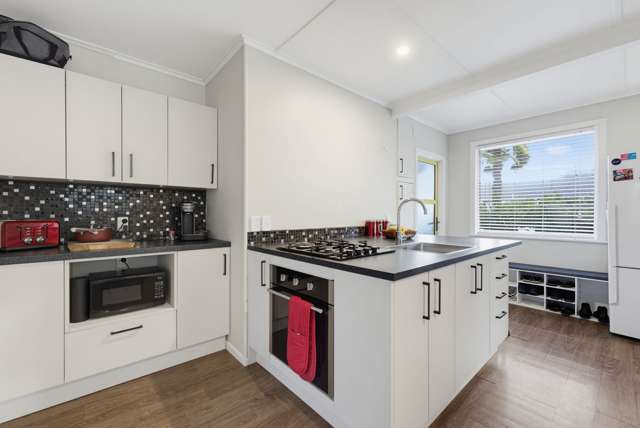 25 Riverbank Road Okoia_3