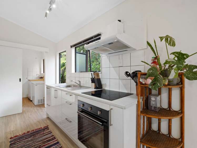 2/30 Anne McLean Drive Glenfield_1