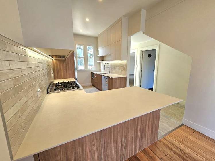 512 Devon Street East 2608_4