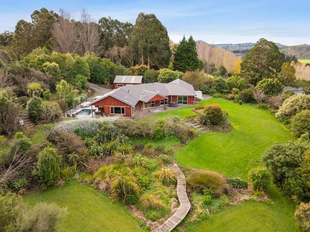 Space, Style & A Stunning Setting - BEO $1,190,000