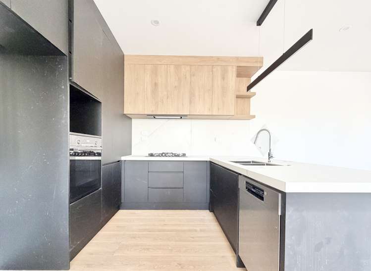 80F Tukutata Crescent Milldale_6