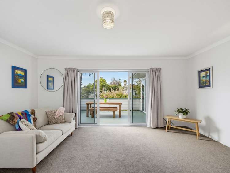 31 Longburn Road Henderson_9