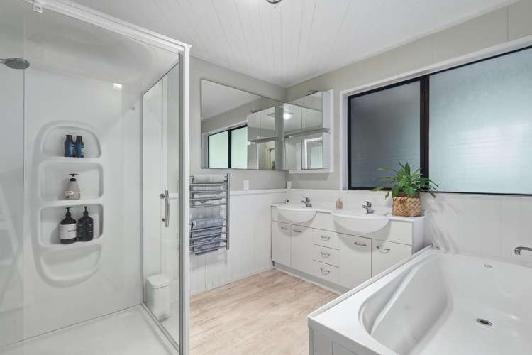19 and 19a Ettrick Street Glenross_15