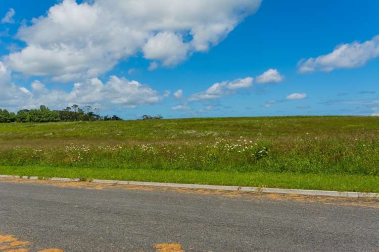 16 Aeropark Drive Dairy Flat_11