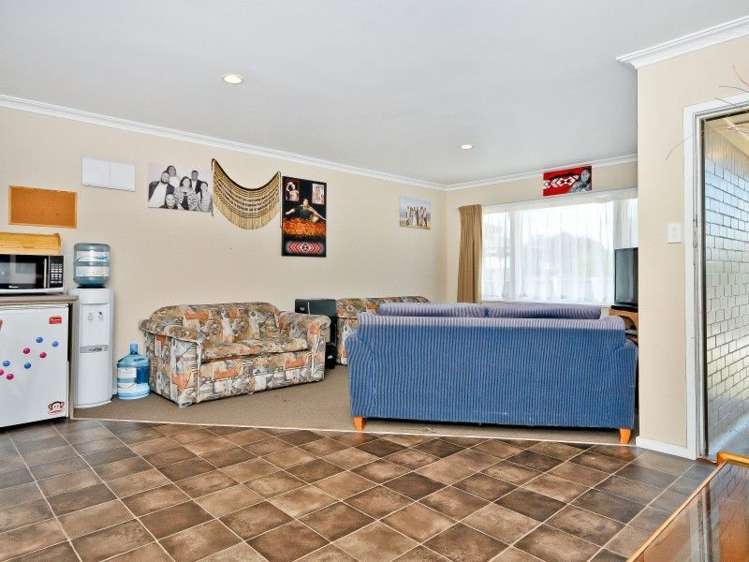 2 Snead Place Hamilton East_11